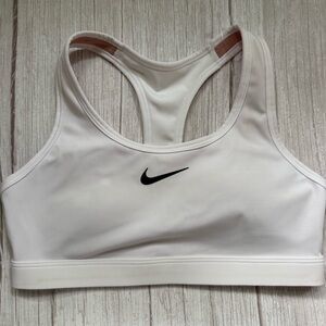 Nike Women's Swoosh Padded Sports Bra S